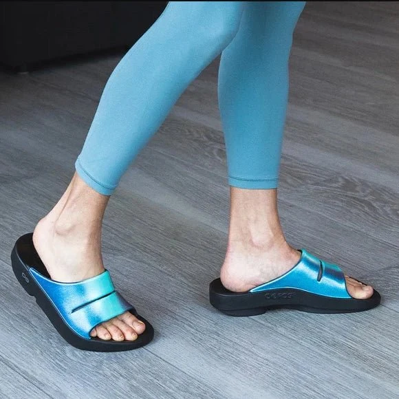 OOFOS OOahh LUXE Slides - Image 16